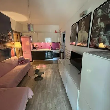 Pop Apartment *